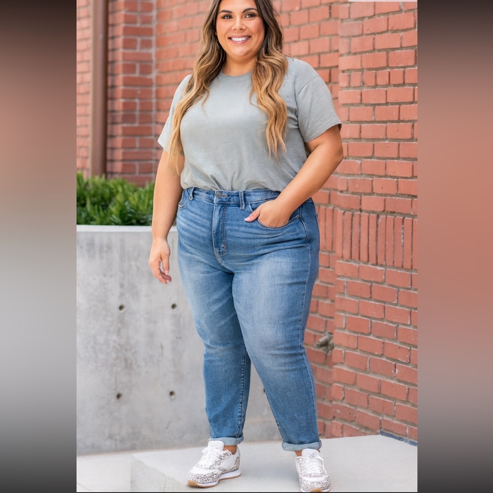 Judy Blue High Rise Bleach Splash Boyfriend size 16W JB82346 Dark Wash